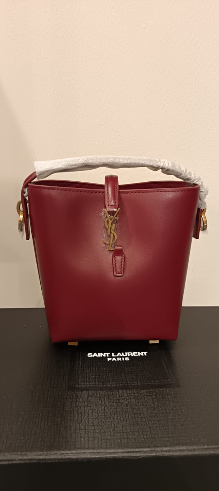 ماستر كواليتي سان لوران Saint Laurent Le 37 Mini Bucket Bag - صورة 1
