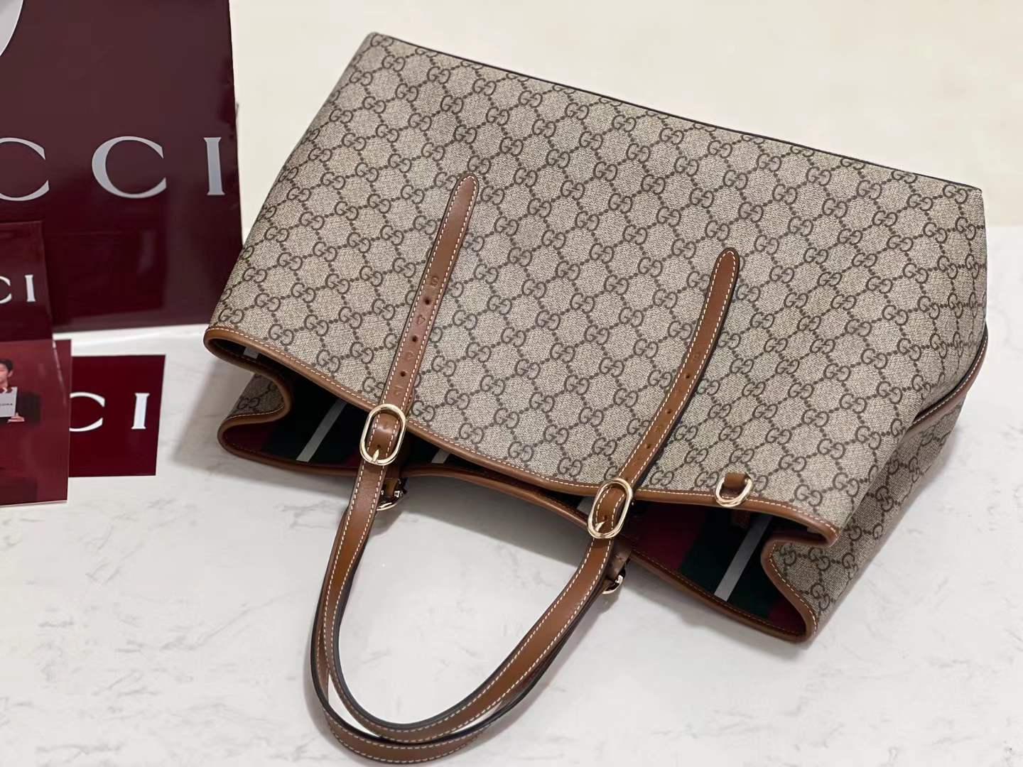 ماستر كواليتي قوتشي توت امبليم 38cm  Gucci GG Emblem  Tote Bag - صورة 5
