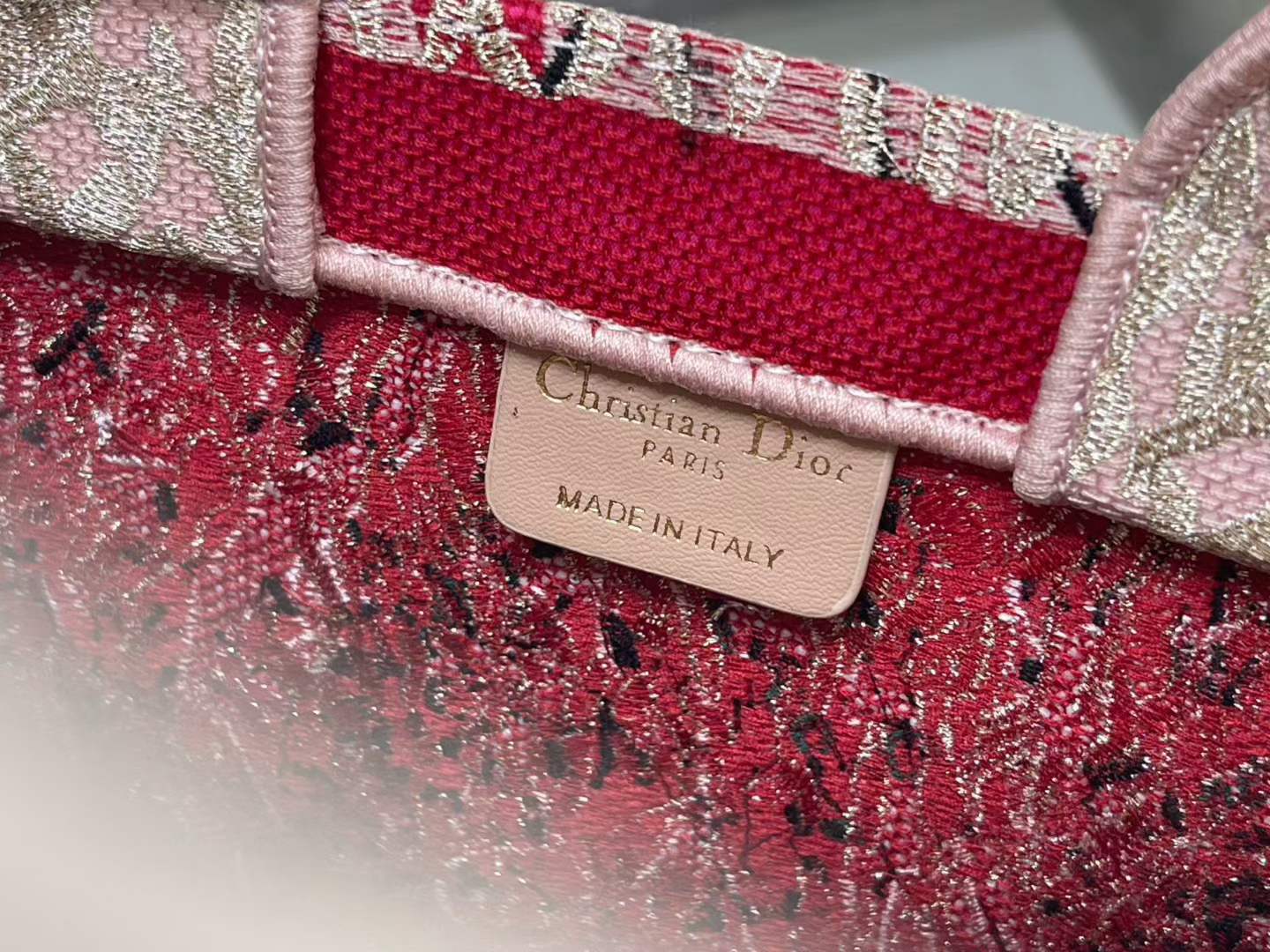 26cm ديور بوك توت  Dior Book Tote - صورة 6