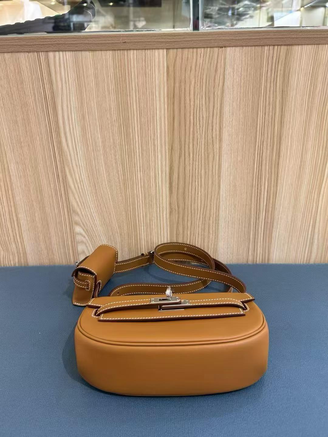 ماستر كواليتي هيرمز كيلي موف 19cm Hermès Kelly Moove  - صورة 3