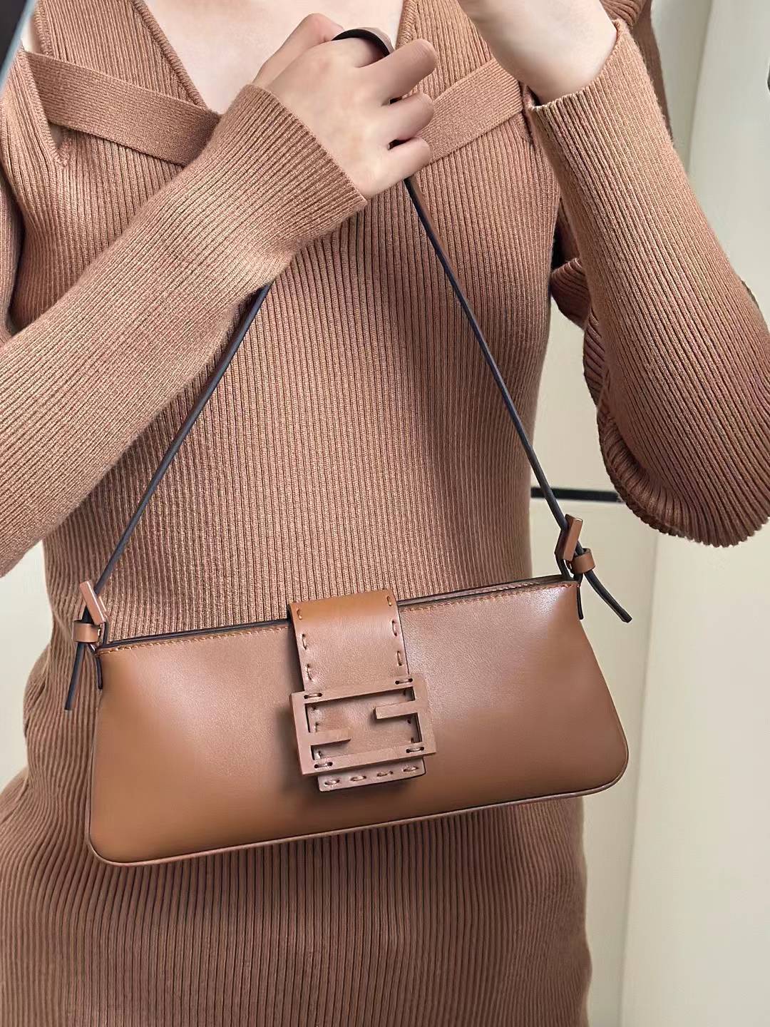  ماستر كواليتي فندي بيبي بي (Fendi Baby B) - صورة 4