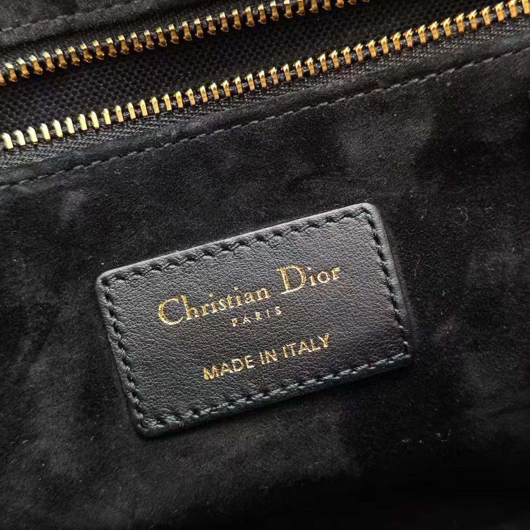 ماستر كواليتي ديور بوك توتي صغير 26.5cm Dior Small Book Tote - صورة 7