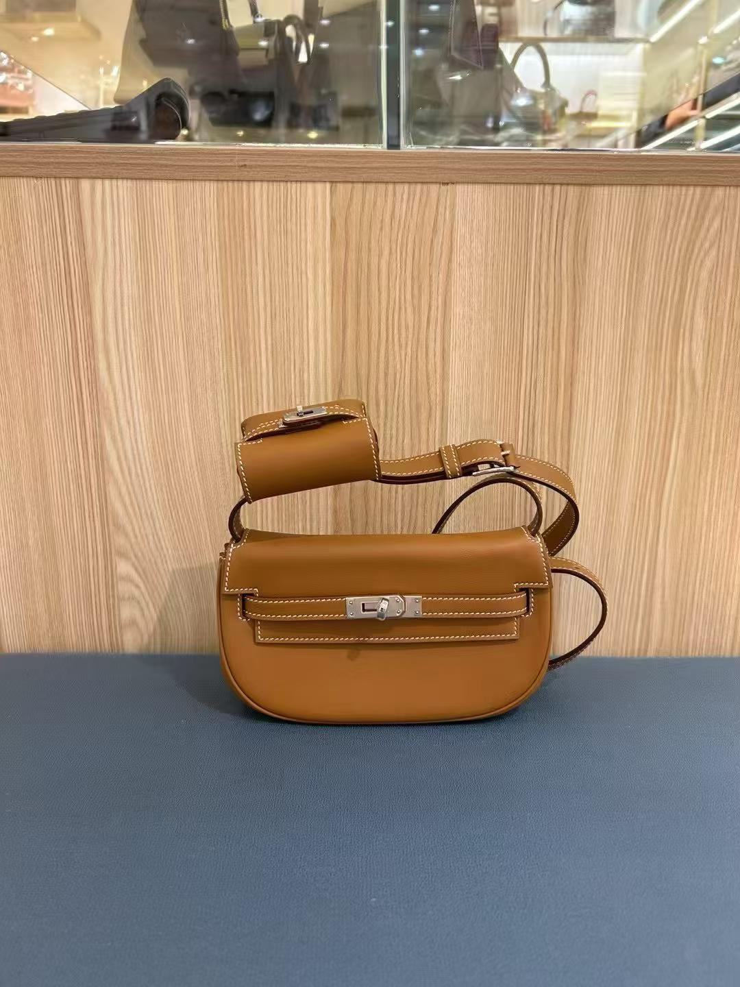 ماستر كواليتي هيرمز كيلي موف 19cm Hermès Kelly Moove  - صورة 1