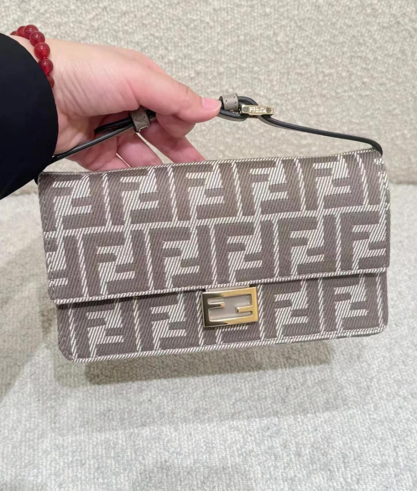 ماستر كواليتي فندي بوقيتي Fendi Baguette - صورة 1