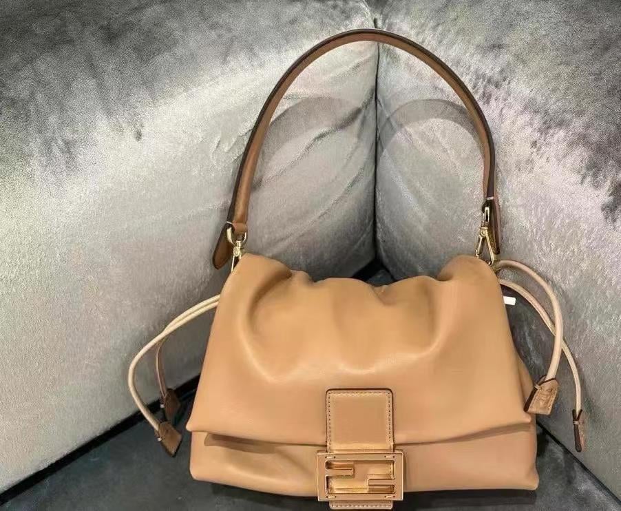 ماستر كواليتي فندي ماما بوقيتي Fendi Mamma Baguette - صورة 1