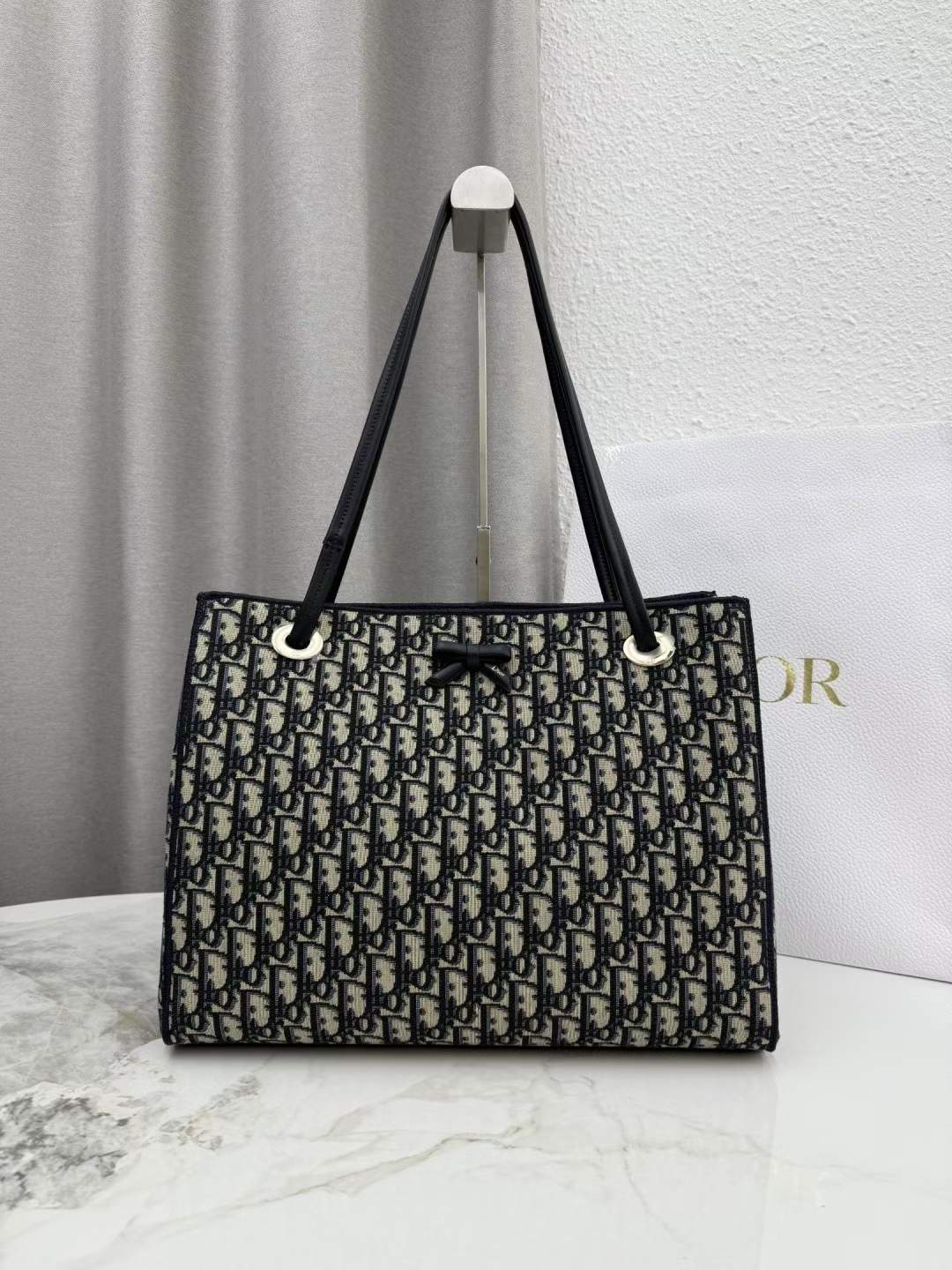 ماستر كواليتي ديور  شوبينق باق Dior Promenade Shopping Bag - صورة 1