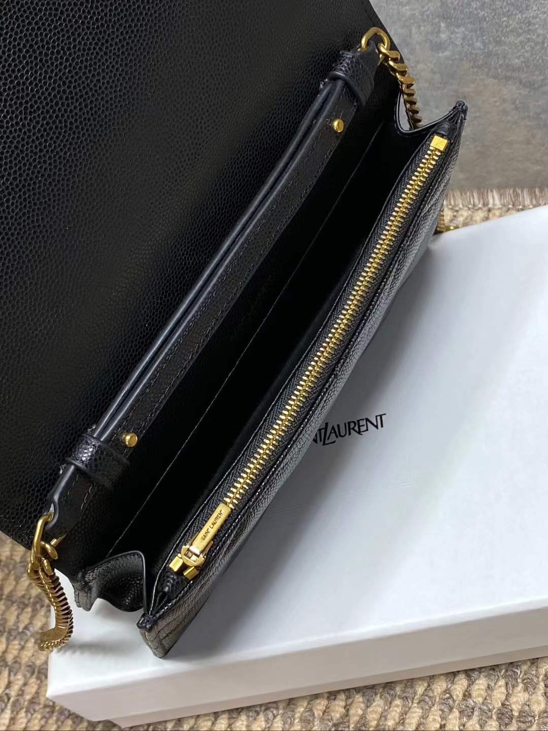 ماستر كواليتي 20cm سان لوران YSL Becky - صورة 8