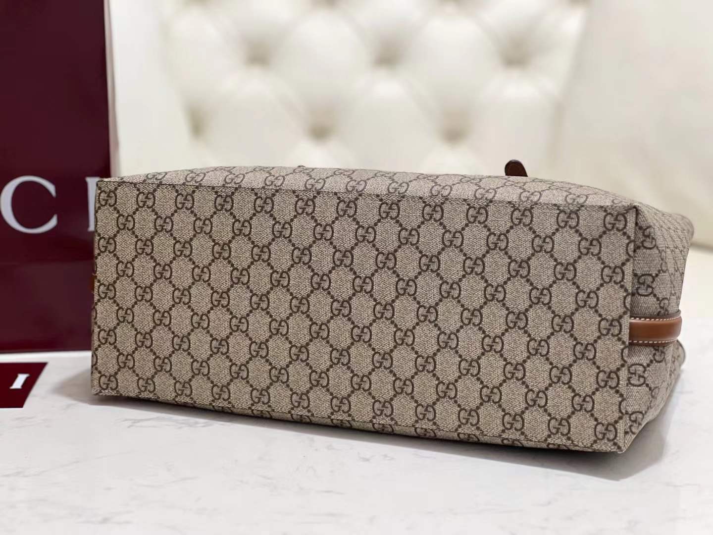 ماستر كواليتي قوتشي توت امبليم 38cm  Gucci GG Emblem  Tote Bag - صورة 7