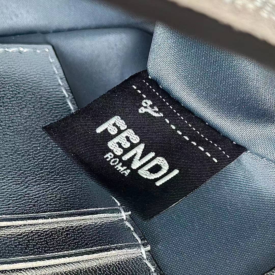 ماستر كواليتي فندي بوقيت 20cm Fendi Baguette Mini - صورة 7