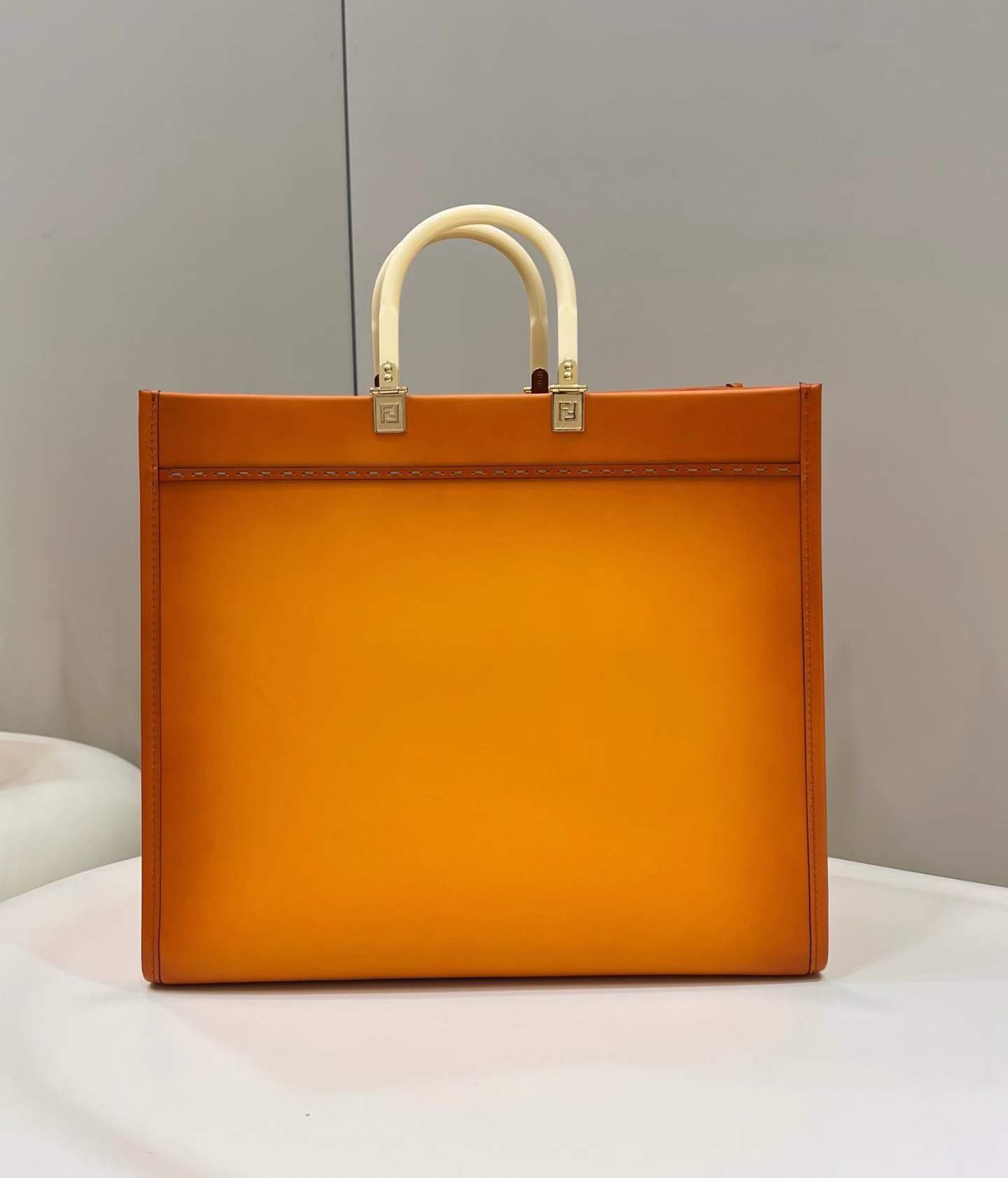 ماستر كواليتي فندي توتي 40cm Fendi peekaboo tote - صورة 4