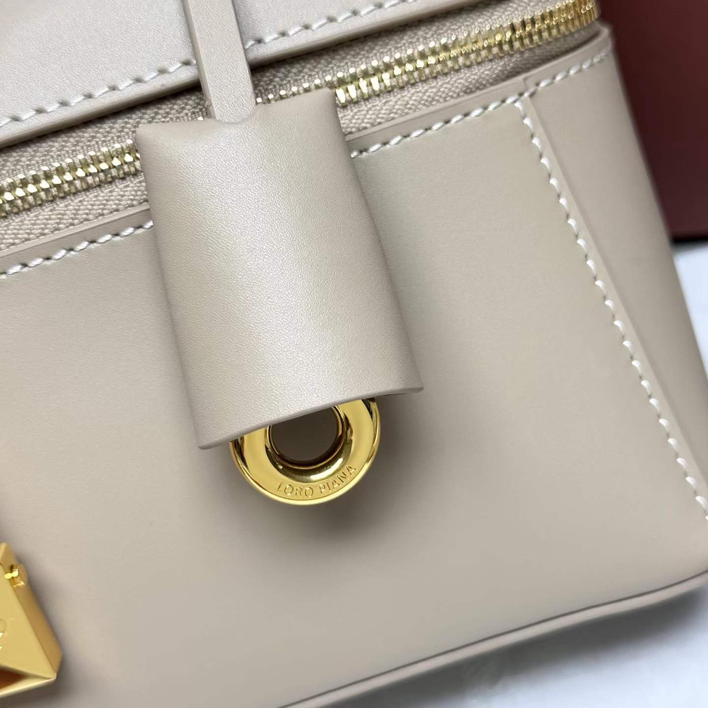 ماستر كواليتي 23cm لورا بيانا Loro Piana Extra Pocket L19  - صورة 5