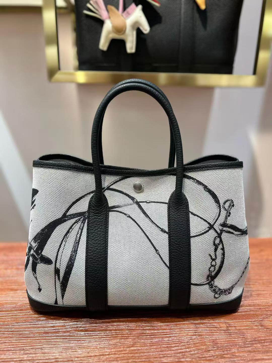 ماستر كواليتي هيرميس غاردن بارتي Hermès Garden Party - صورة 1