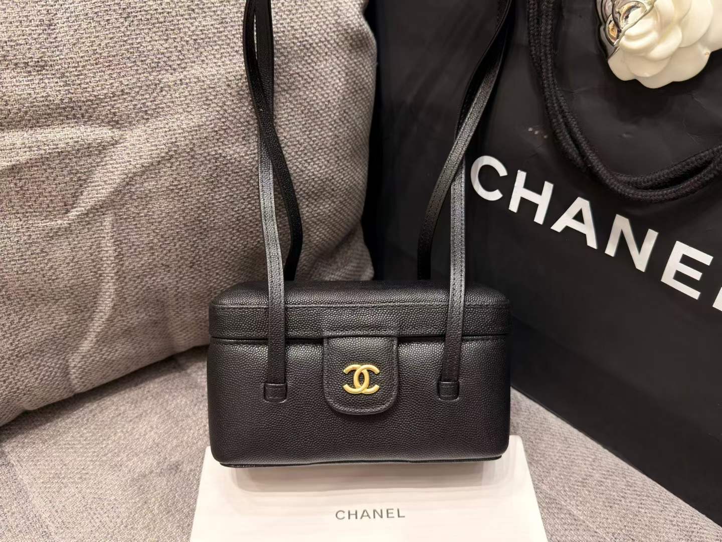 ماستر كواليتي شانيل بريباي جديد  17cm Chanel 26P Preppy Coco Bowling - صورة 2