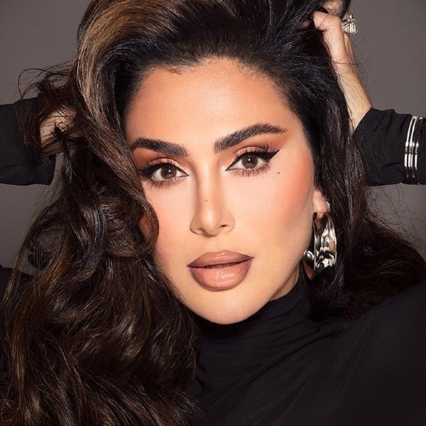 Diva HUDA KATTAN LILI ديفا هدى بيوتي ليلي - صورة 2