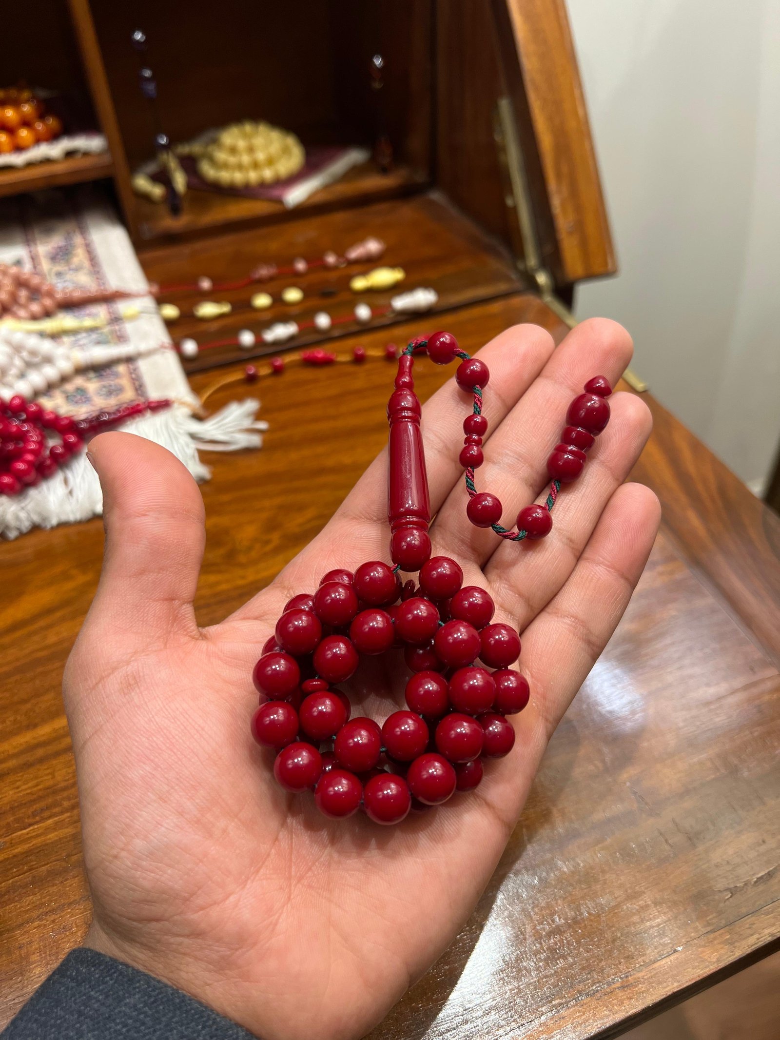 مسباح بكلايت عنابي - صورة 3