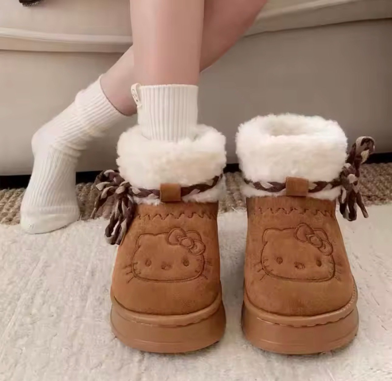 Hello kitty shoes - Image 3