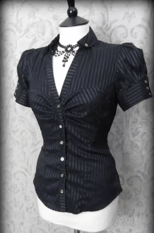black shirt - صورة 2