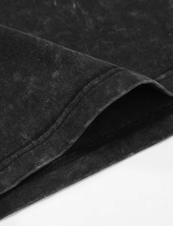 black shirt - صورة 4