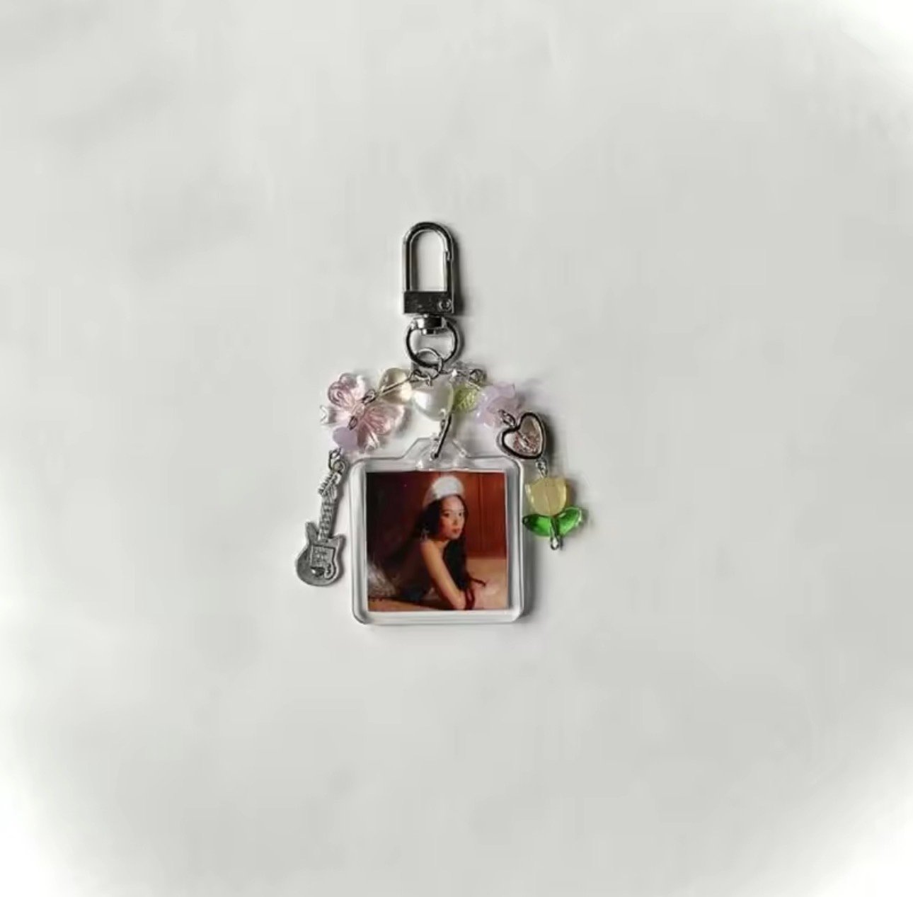 تعليقه laufey - Image 1