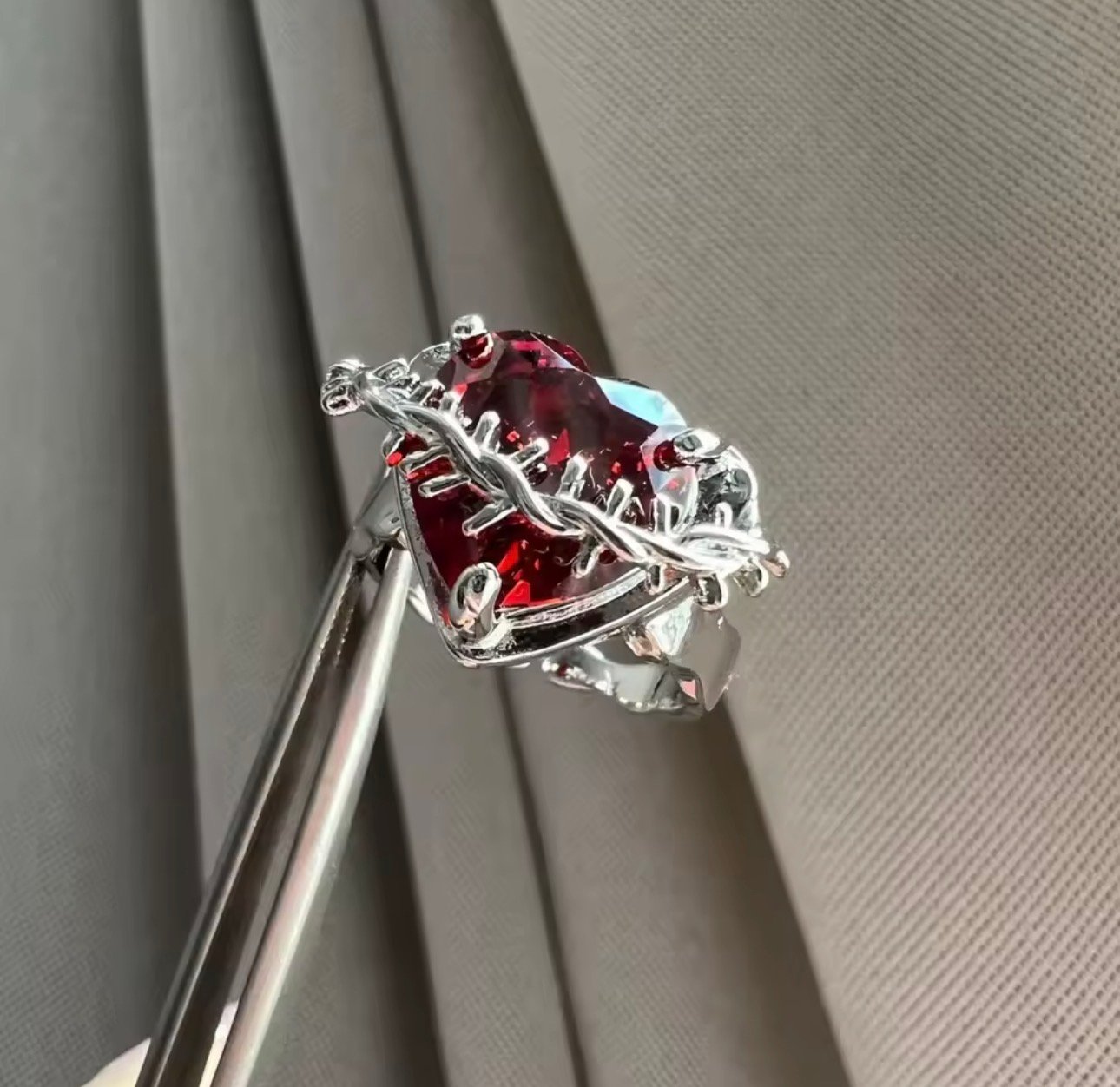 Heart ring - صورة 4