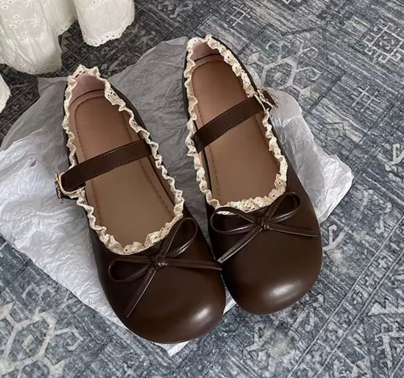 Vintage shoes - صورة 1