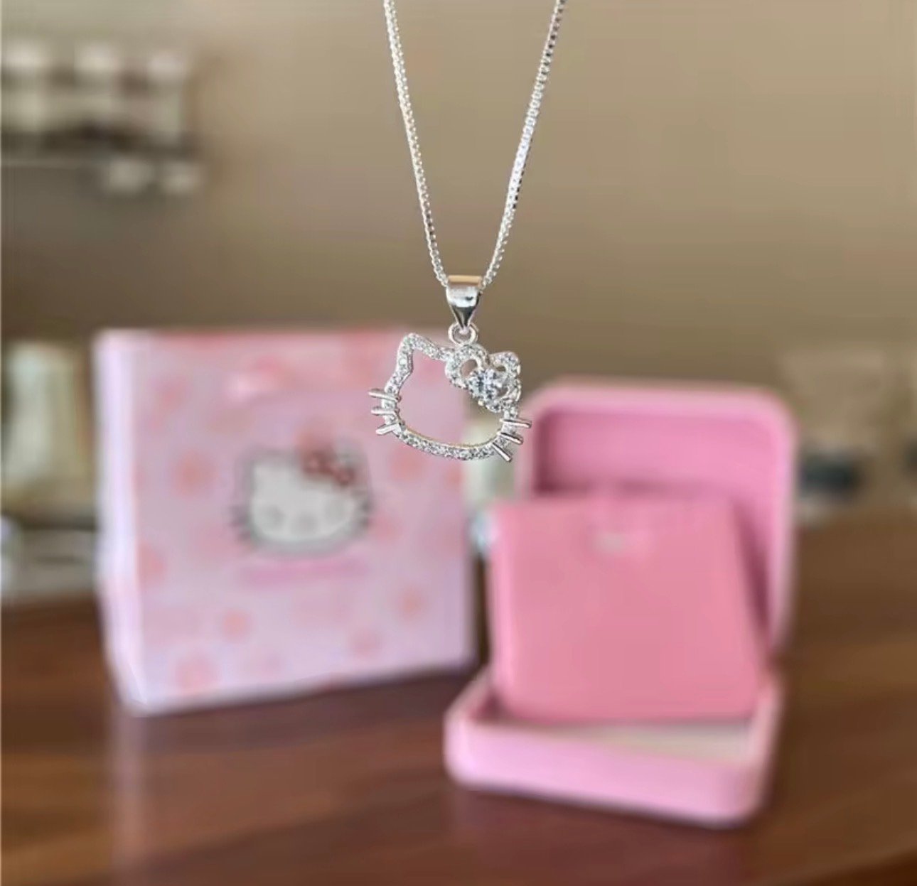 Hello kitty necklace - صورة 2