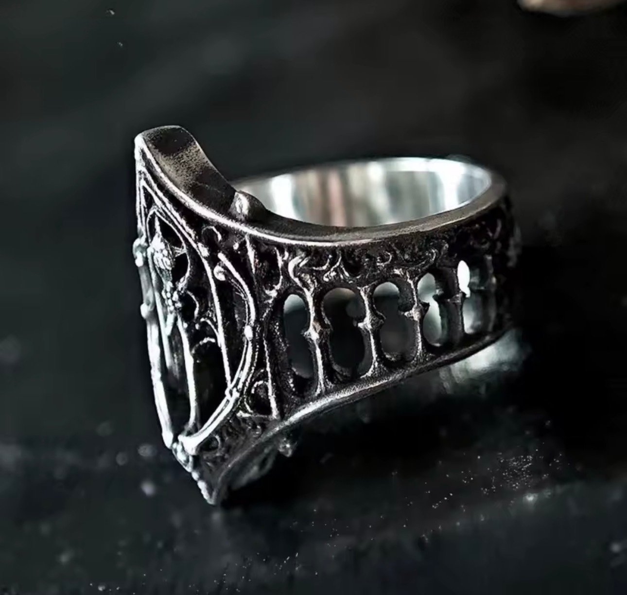 gothic ring - صورة 2