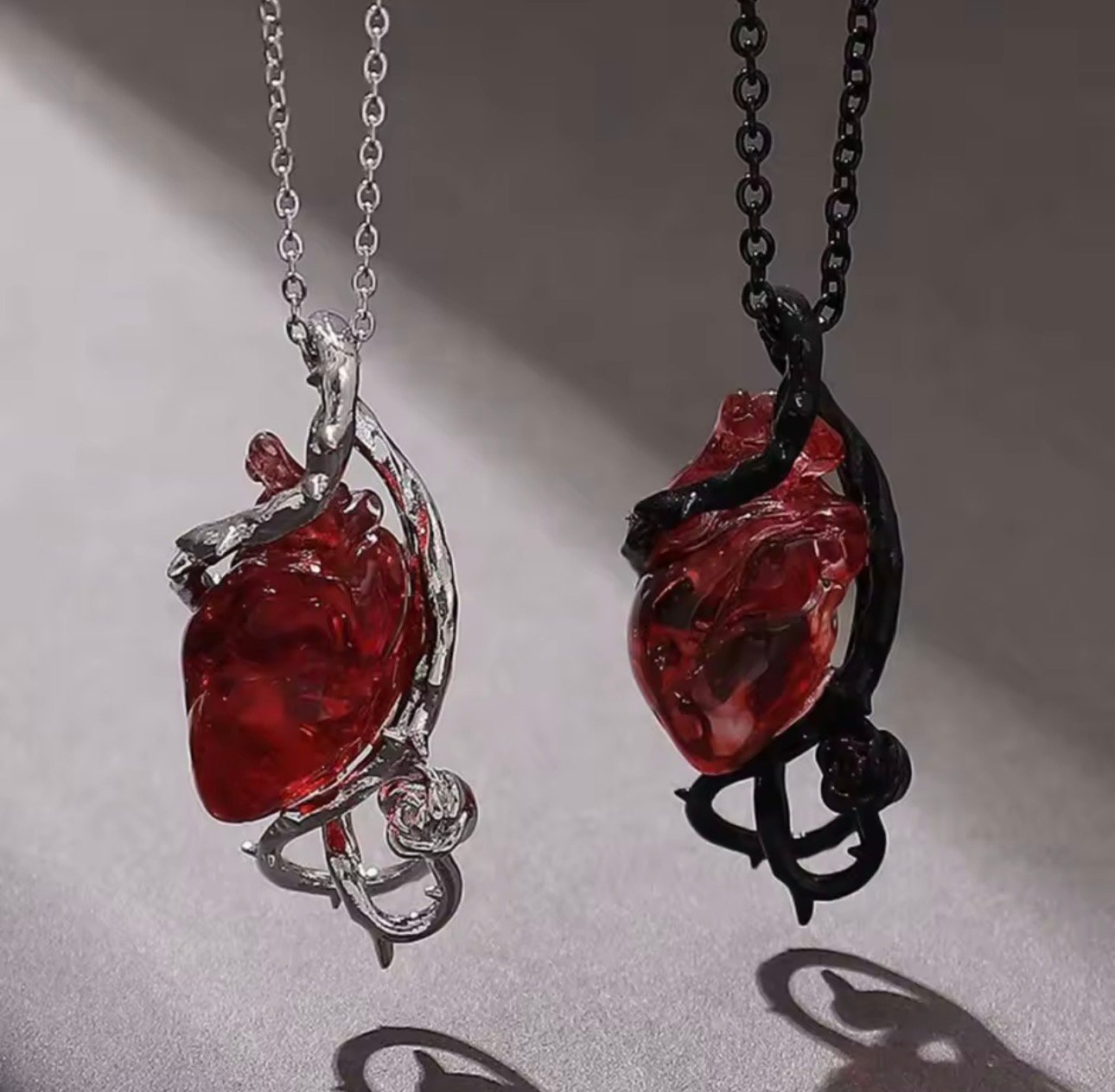 Heart necklace - صورة 3