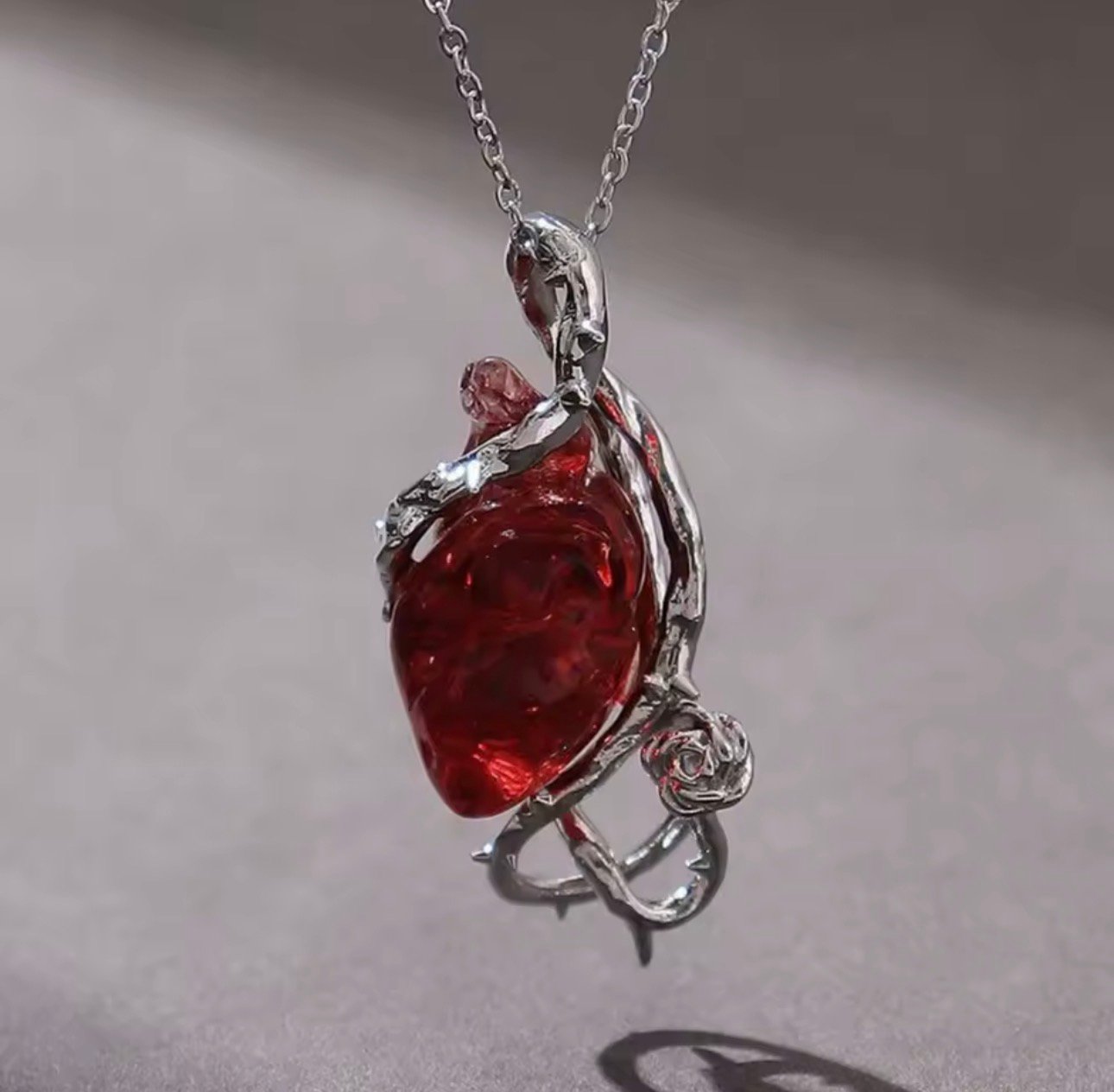 Heart necklace - صورة 4
