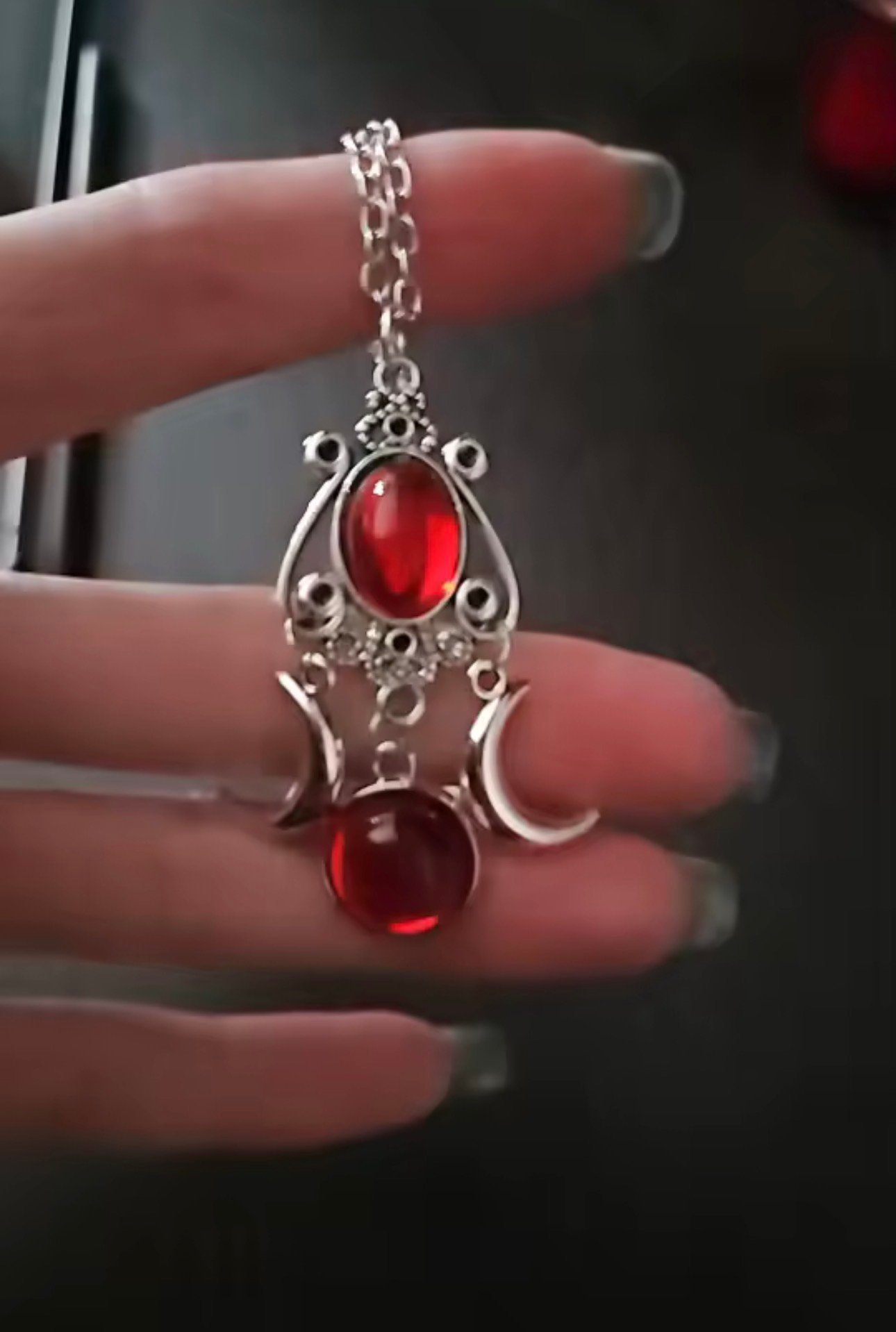 Vampire necklace - صورة 2