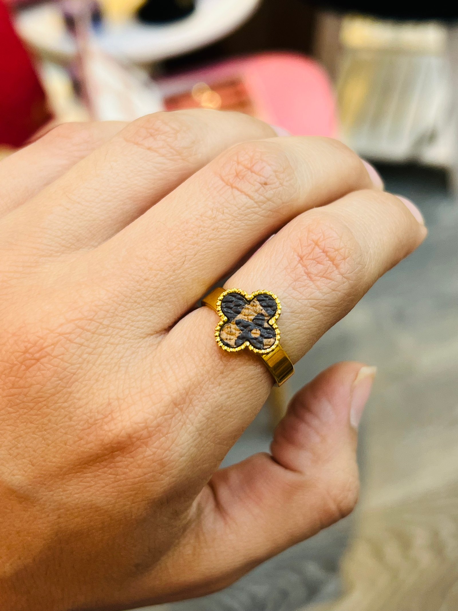 Van Cl**f ring  - Image 1