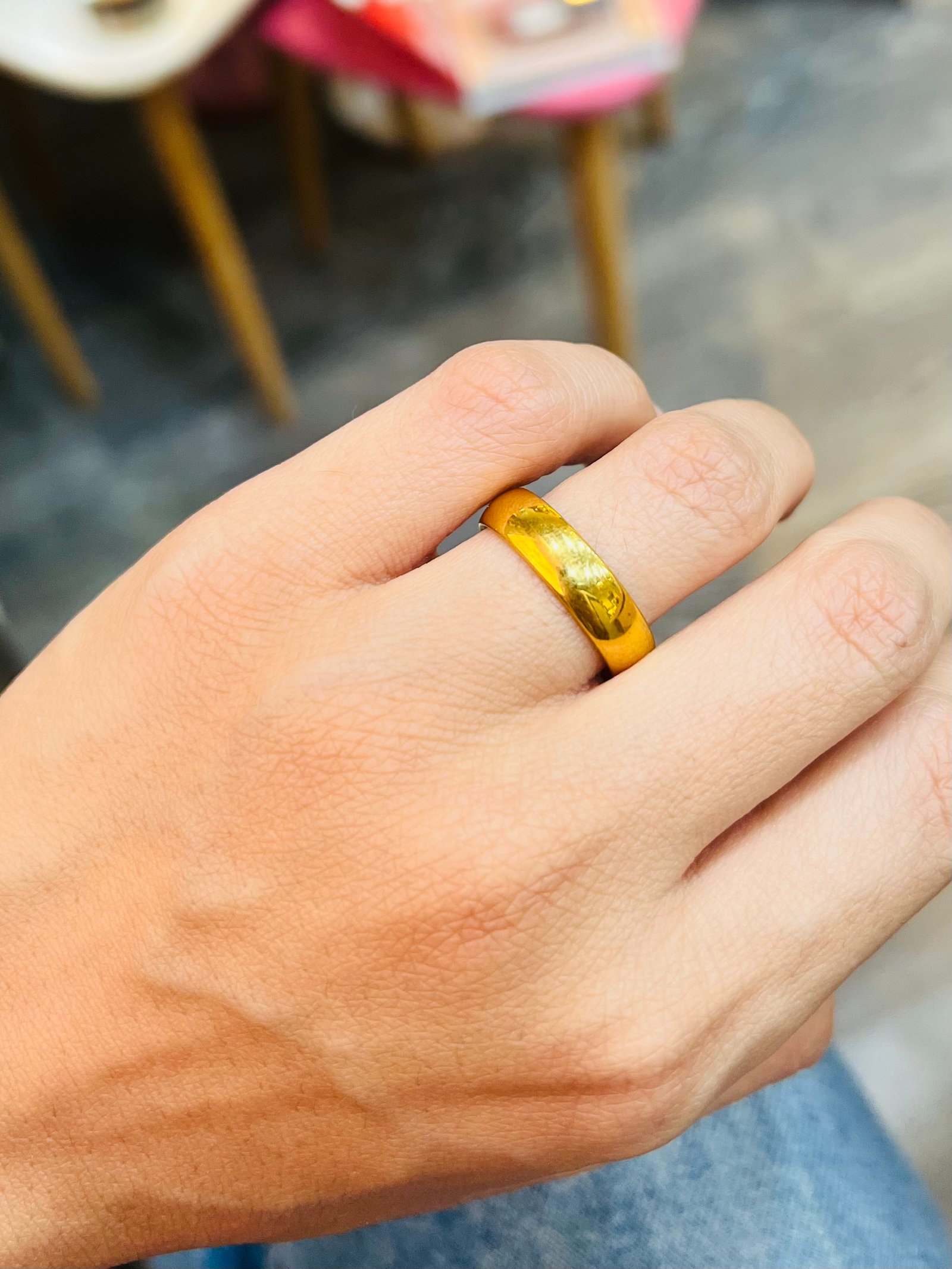 Gold band - Image 1