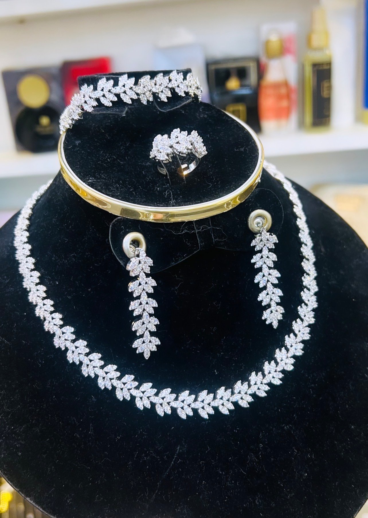 Silver soirée set - Image 1