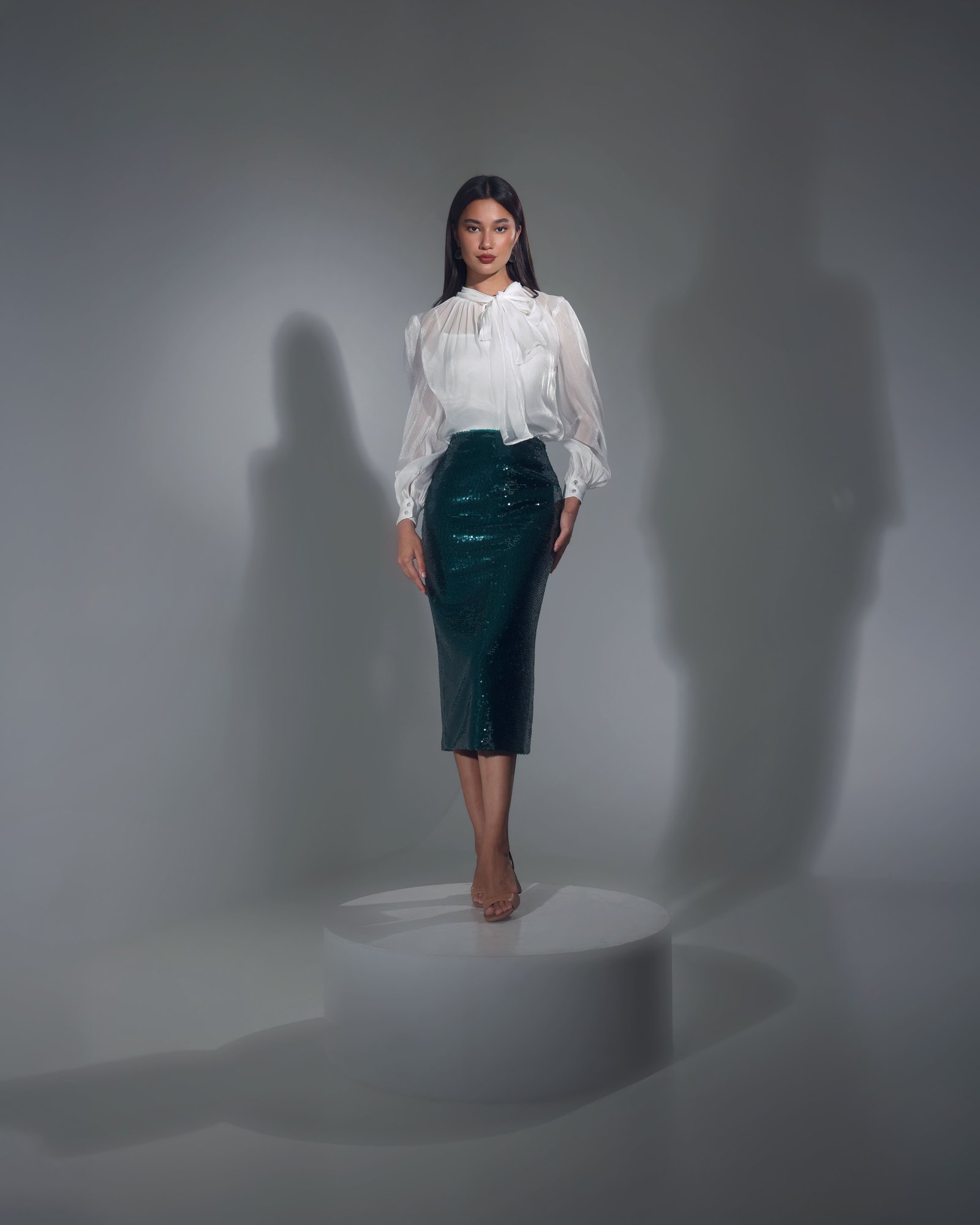 Sequins midi skirt - صورة 6