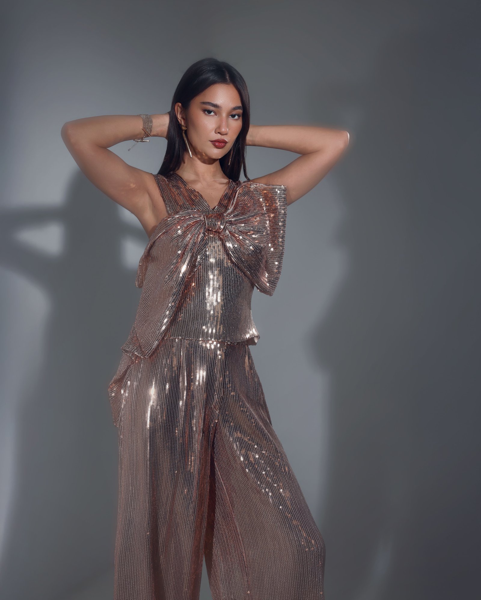 sequins top - صورة 4