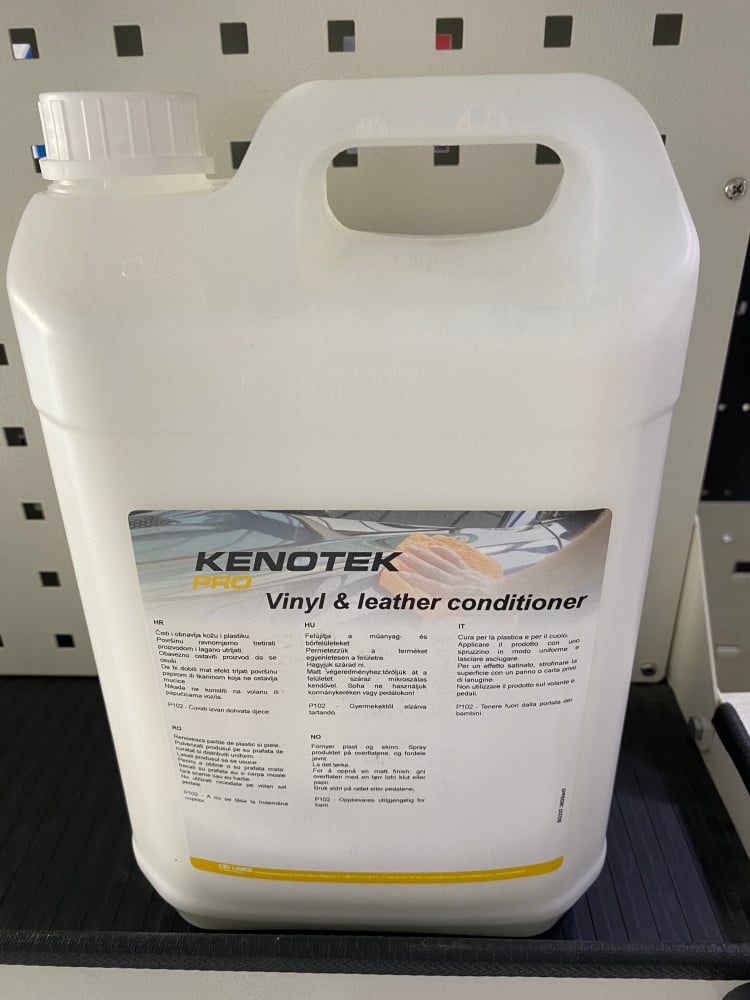 مجدد الفينيل والجلود كينوتيك 5 لتر Vinyl & Leather Conditioner - Image 1