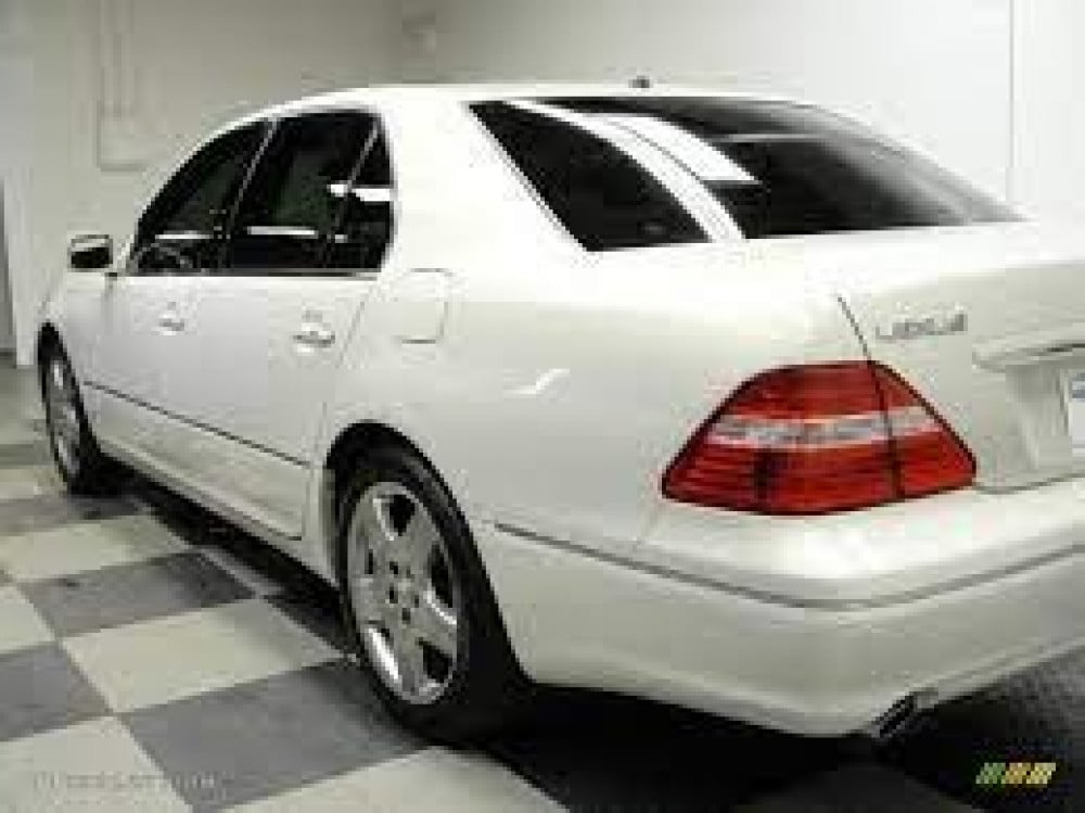 صبغ قلم  TOYOTA SILKY WHITE CRYSTAL SHINE - Image 1