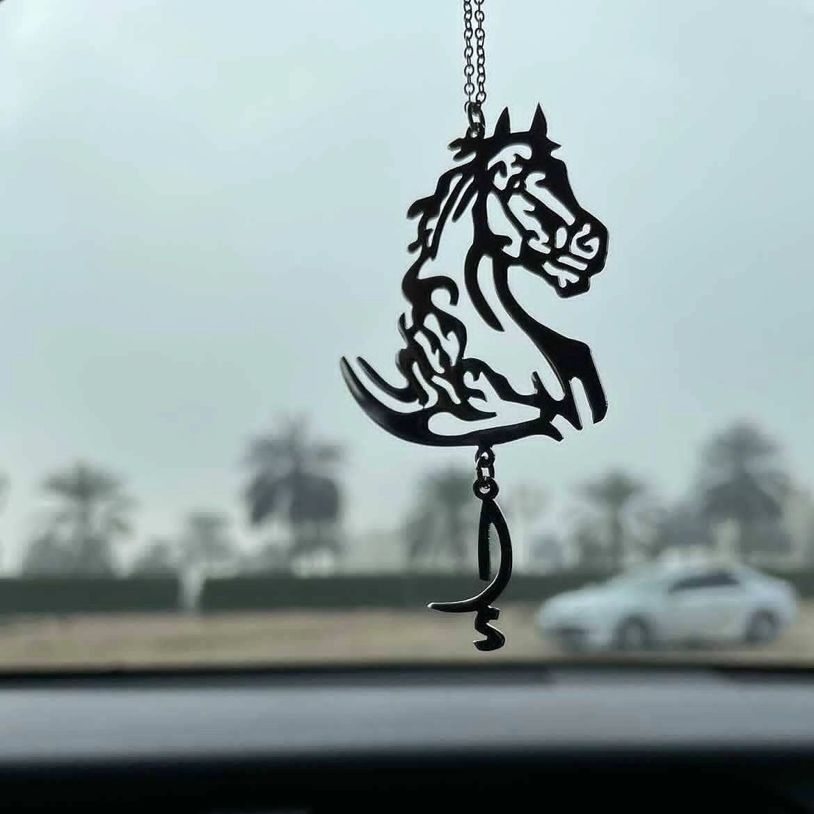 تعليقة سياره ع شكل خيل - صورة 3