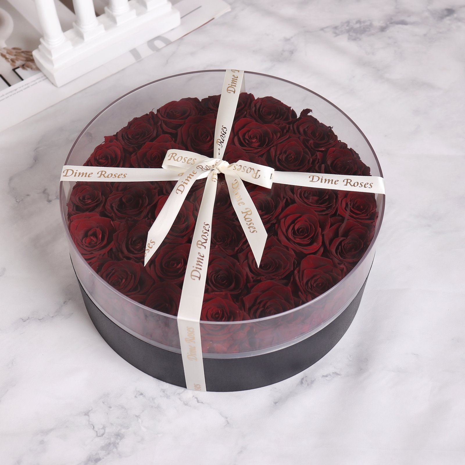 Beautiful red roses gift - Image 1