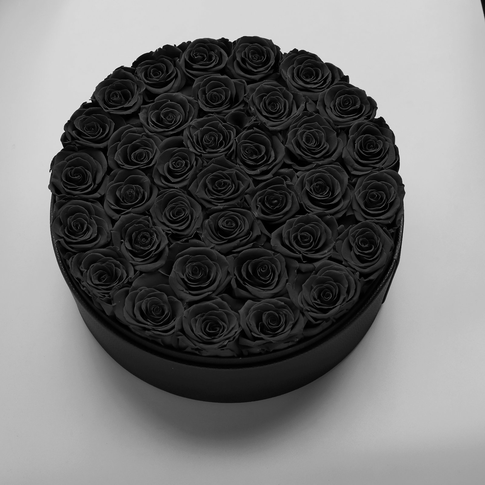 Dime Black Roses in a large Round Box - Image 1