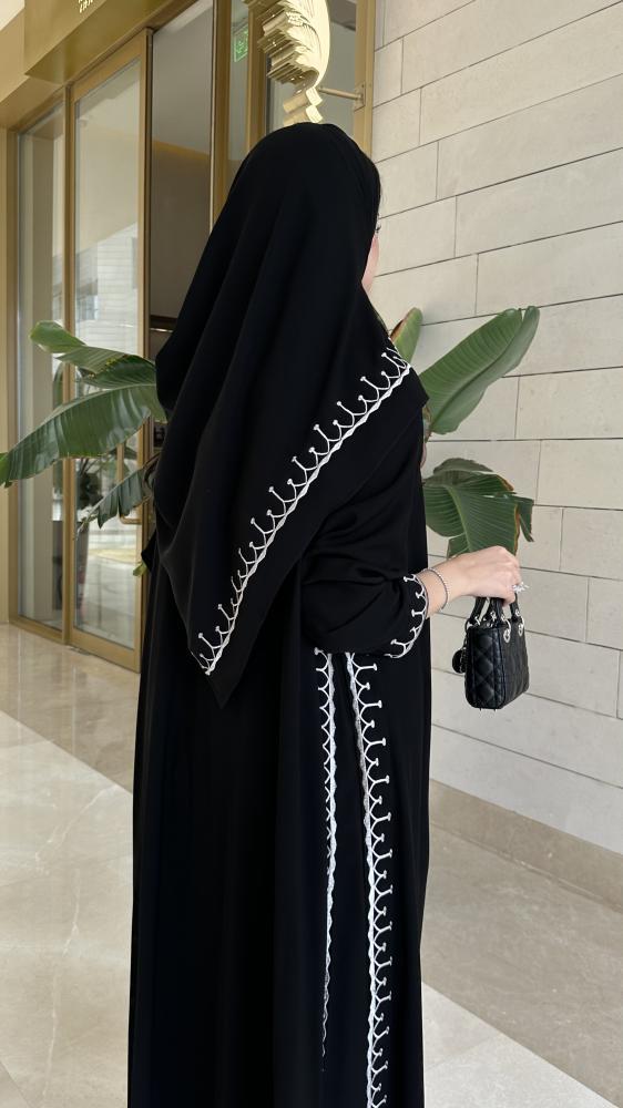 عباية جديدة بتطريز راقي - صورة 3
