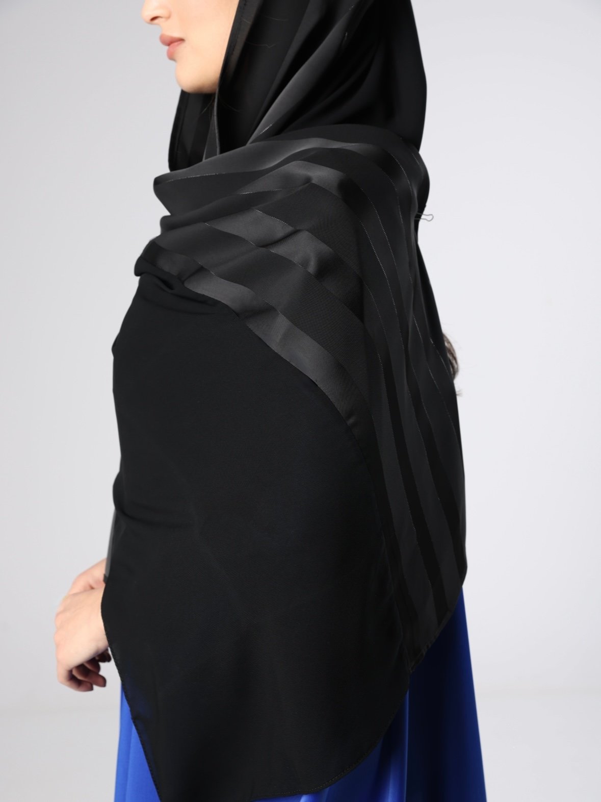 Silken Edge - Image 5