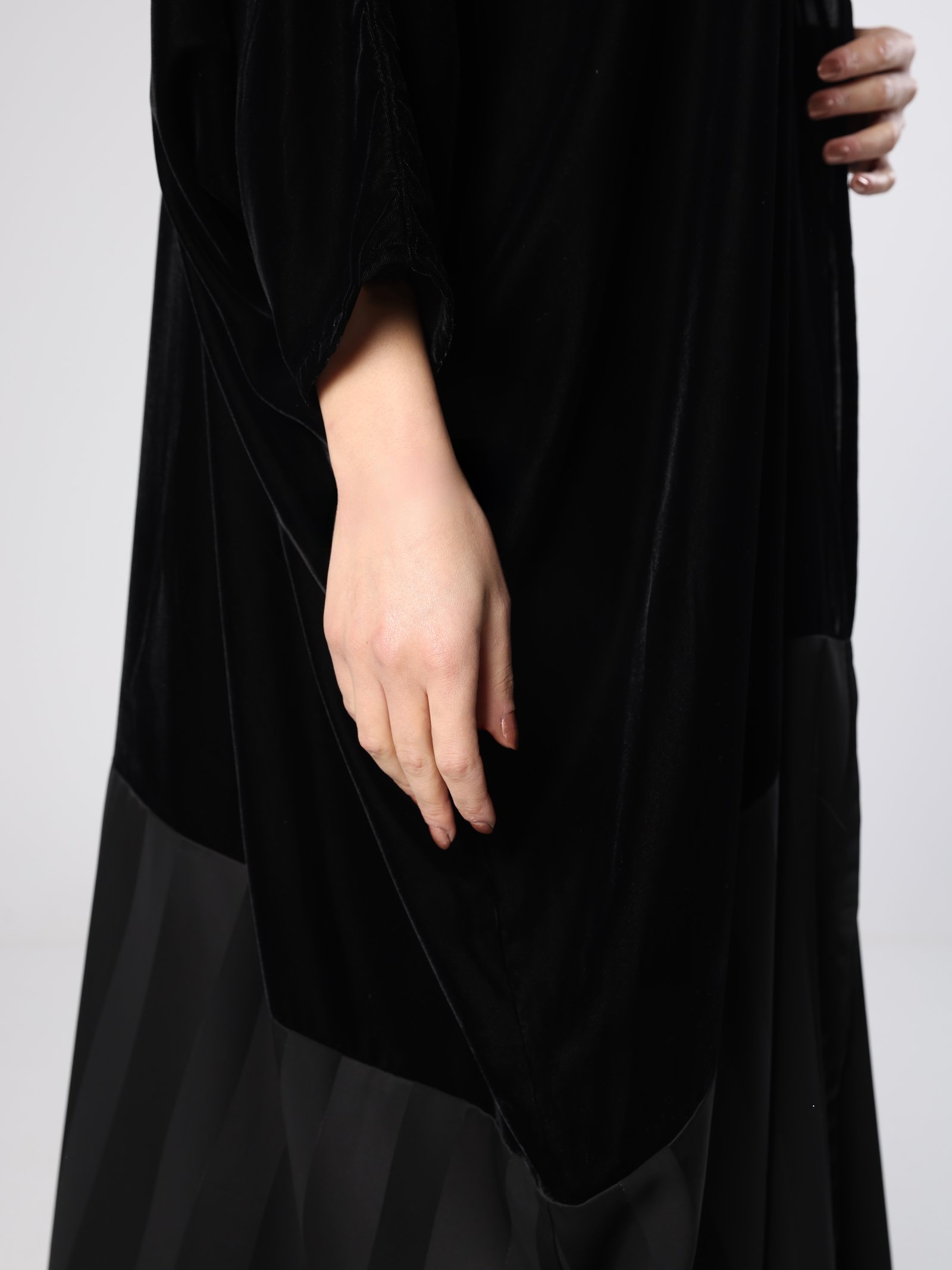 Velvet Edge - Image 5