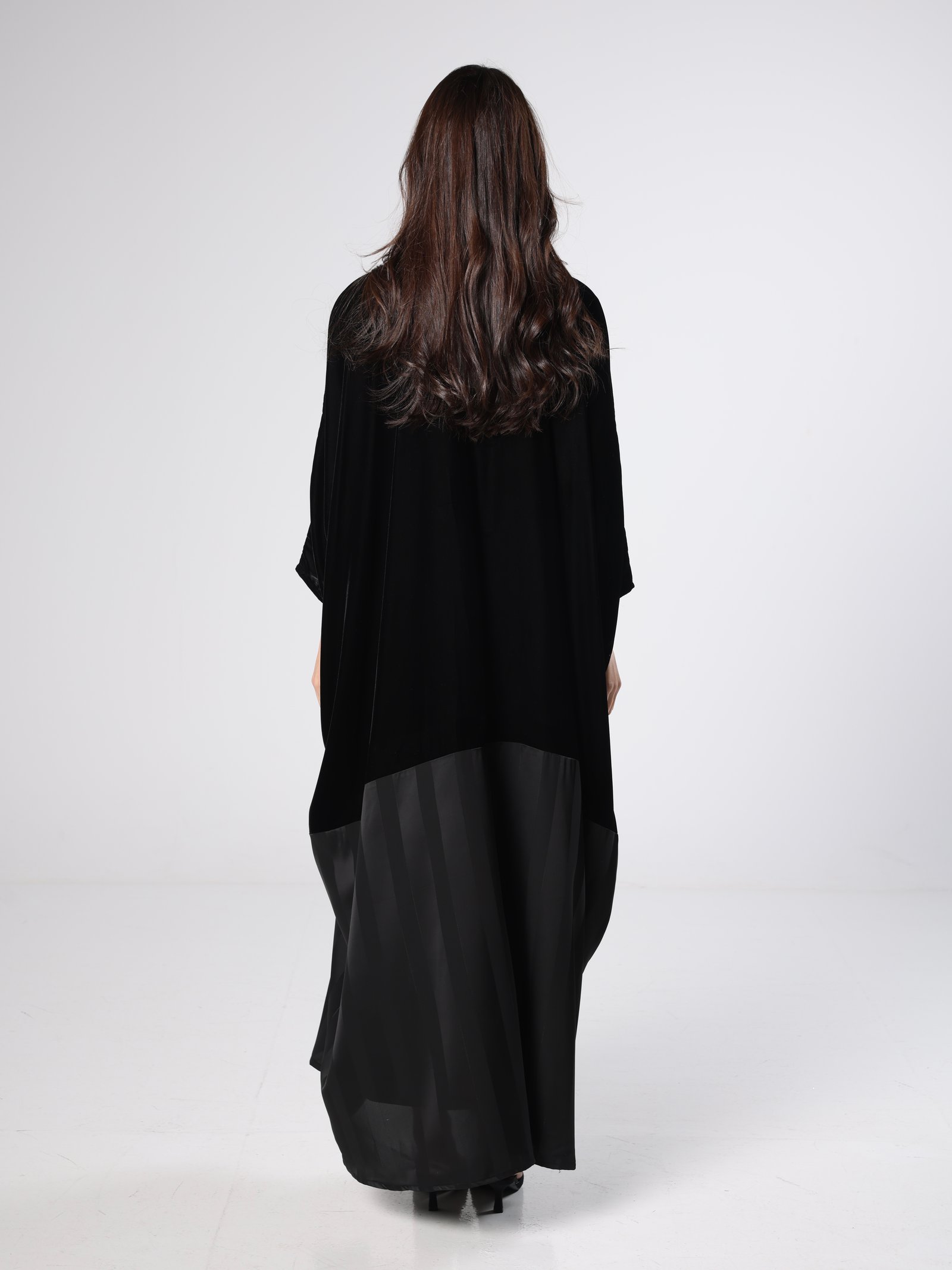 Velvet Edge - Image 3