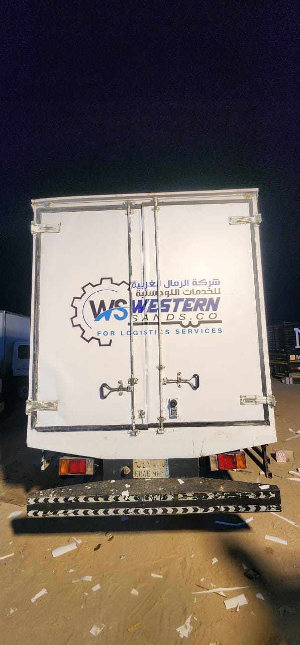طباعة استيكر بلاستيك مع سلفان ( طبقة حماية من العوامل الخارجية ) على الشاحنات والسيارات مع التوصيل والتركييب - صورة 5