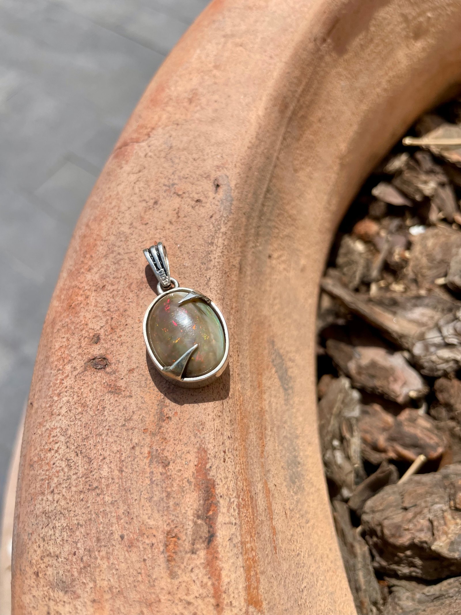 Shine Opal Pendant - صورة 2
