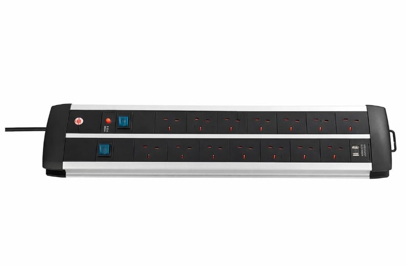 توصيلة ألماني 12 مدخل- USB -A2 مدخل- 3متر   ( BRENNENSTUHL) - صورة 1