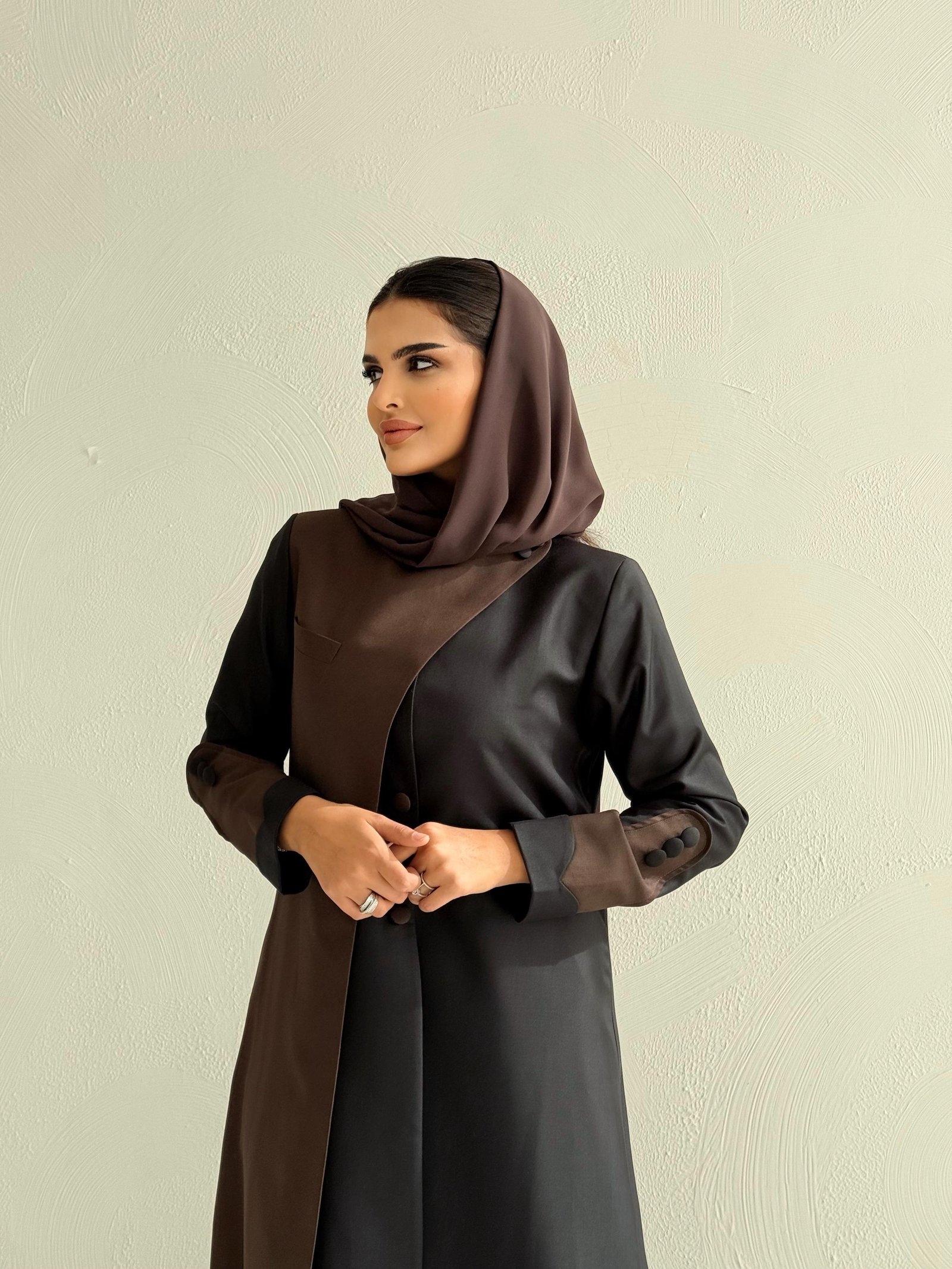 Elegant Formal Linen Abaya - Image 2