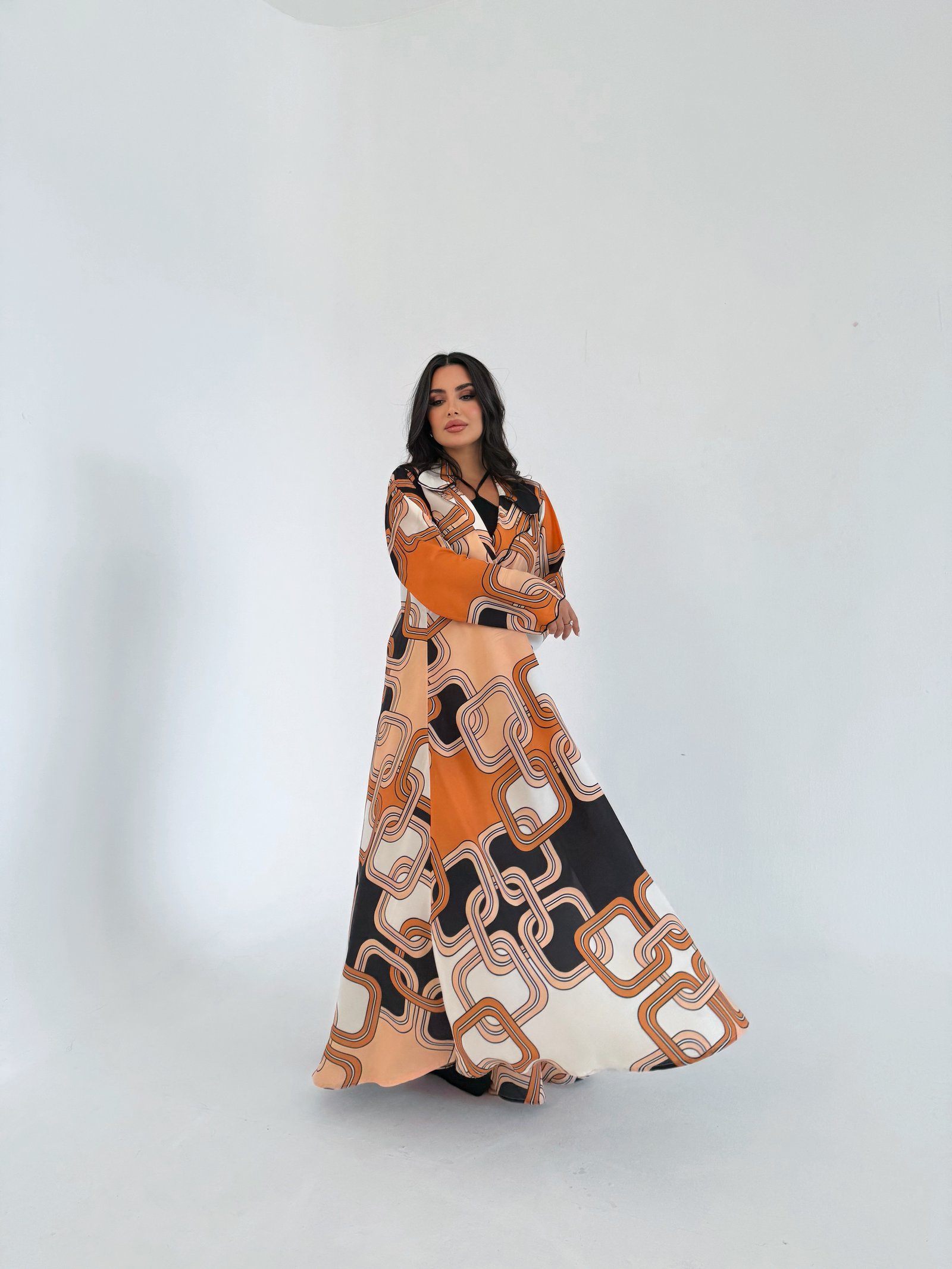 Elegant Flowing Crepe Cloche Abaya - Image 4