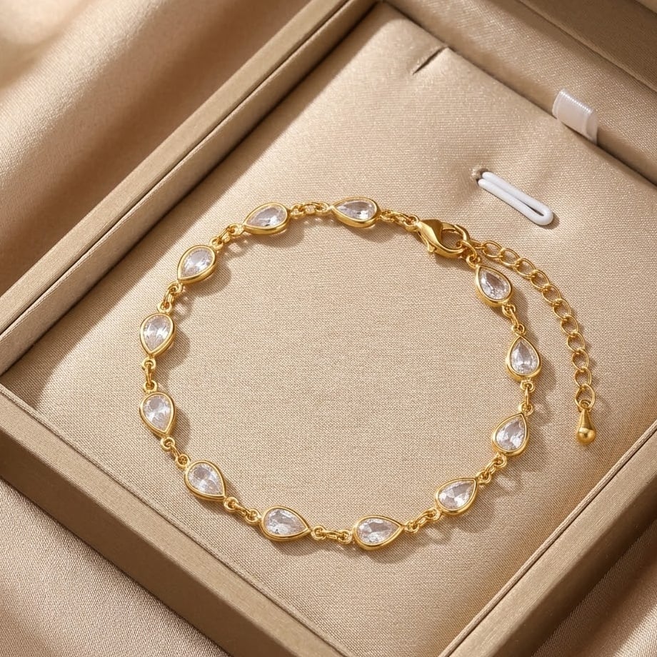 Classic gold women's bracelet - Image 1